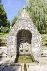 The fountain St Mathurin in Quistinic