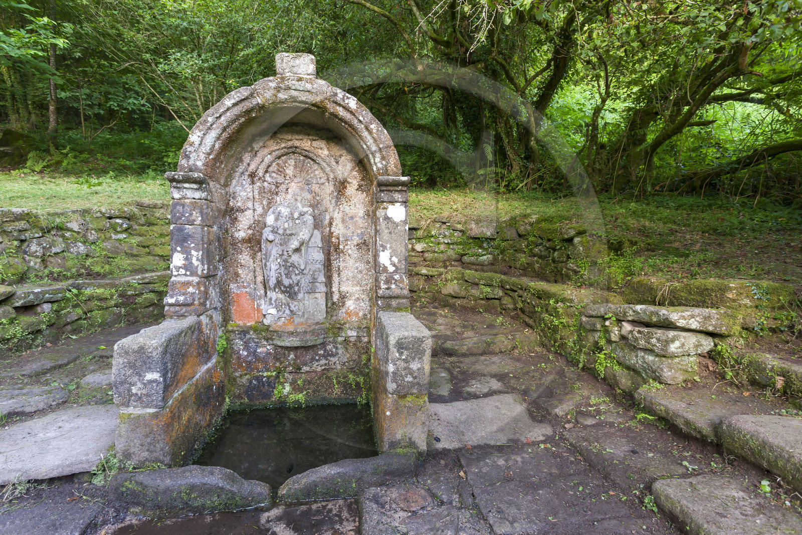 La fontaine de la chapelle Sainte-Barbe au Faouët