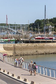 La cours des Quai