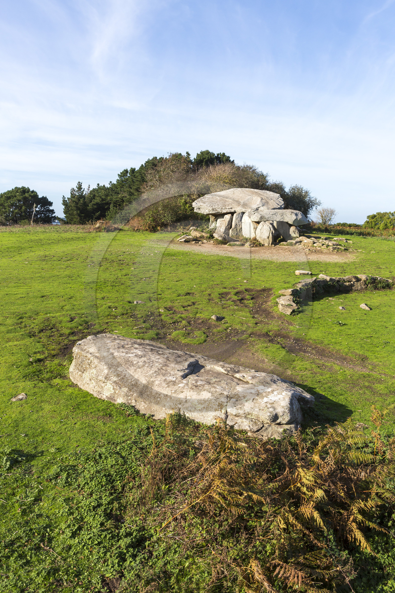 PenHap dolmen on the island to the monks