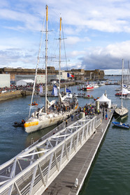 Lorient le 27 Octobre 2018 _ Arrivée du Tara à la Base de sous-marins de Lorient.