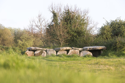 The covered walk from Kerguntuil to Trégastel.