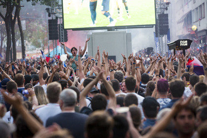 1 2 finale de coupe du monde de Football. Retransmission publique sur écran géant à Lorient