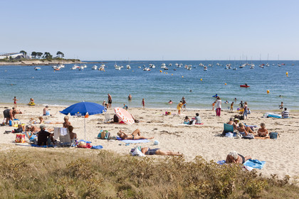 The beach of the Stole in Ploemeur