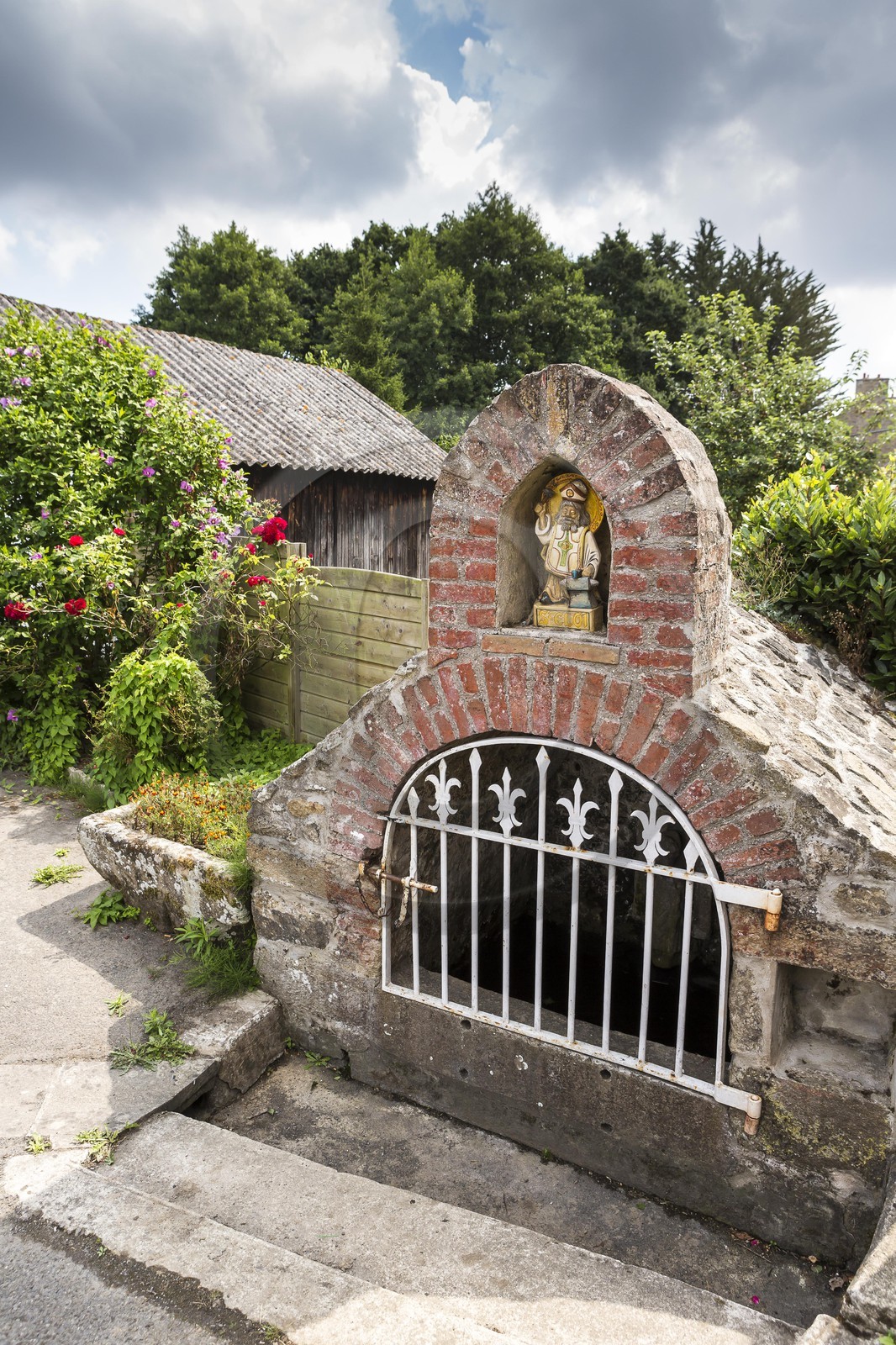 La fontaine Saint Eloi à Landébia