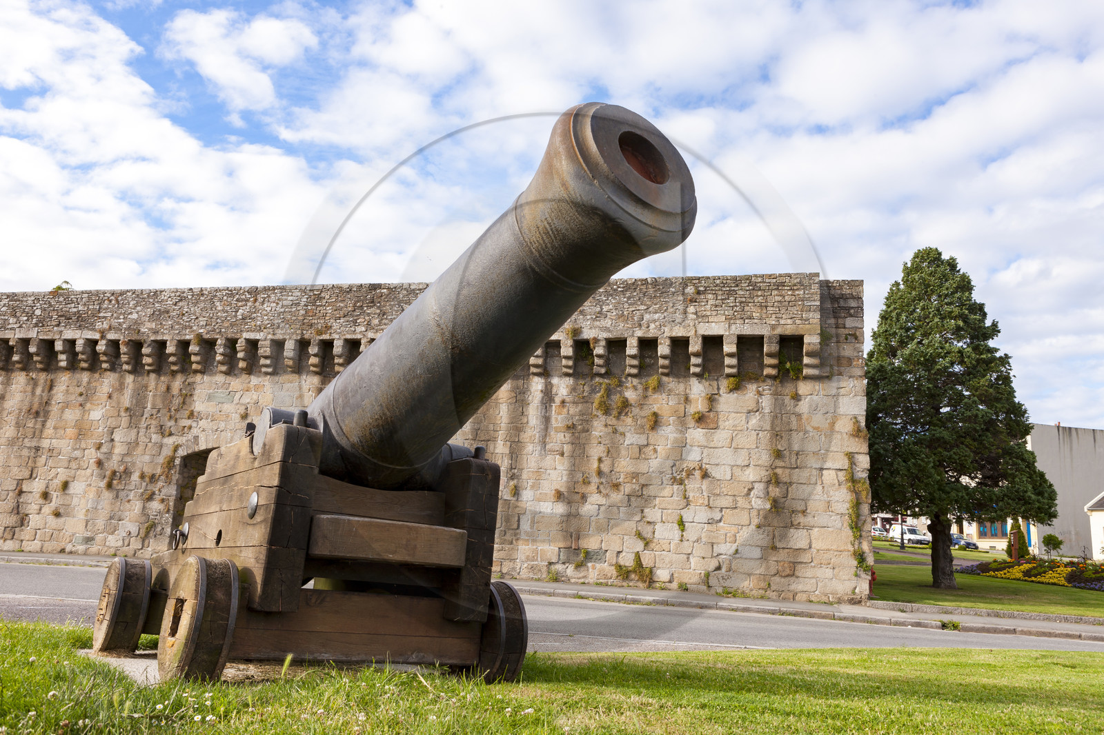 20080619_HennebontLes remparts d'Hennebont_Morbihan_Bretagne_France-9