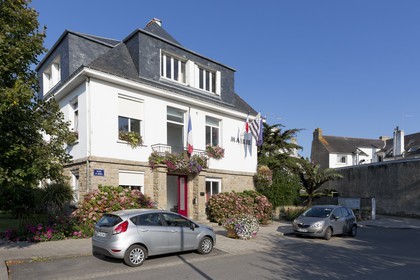 Town hall of Plouharnel