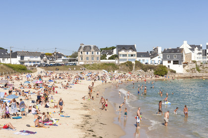 The beach of the Pérello in Ploemeur