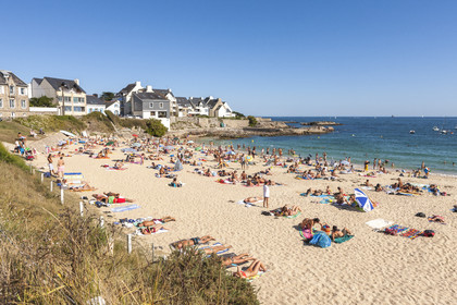 The beach of the Pérello in Ploemeur