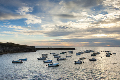 The port and the beach Kerroch - Ploemeur.