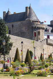 The towers Bro Erec'h _ Hennebont