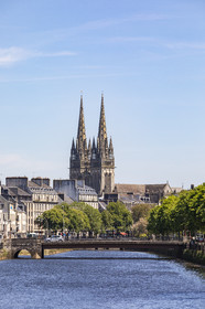 Vue de Quimper depuis l'Odet