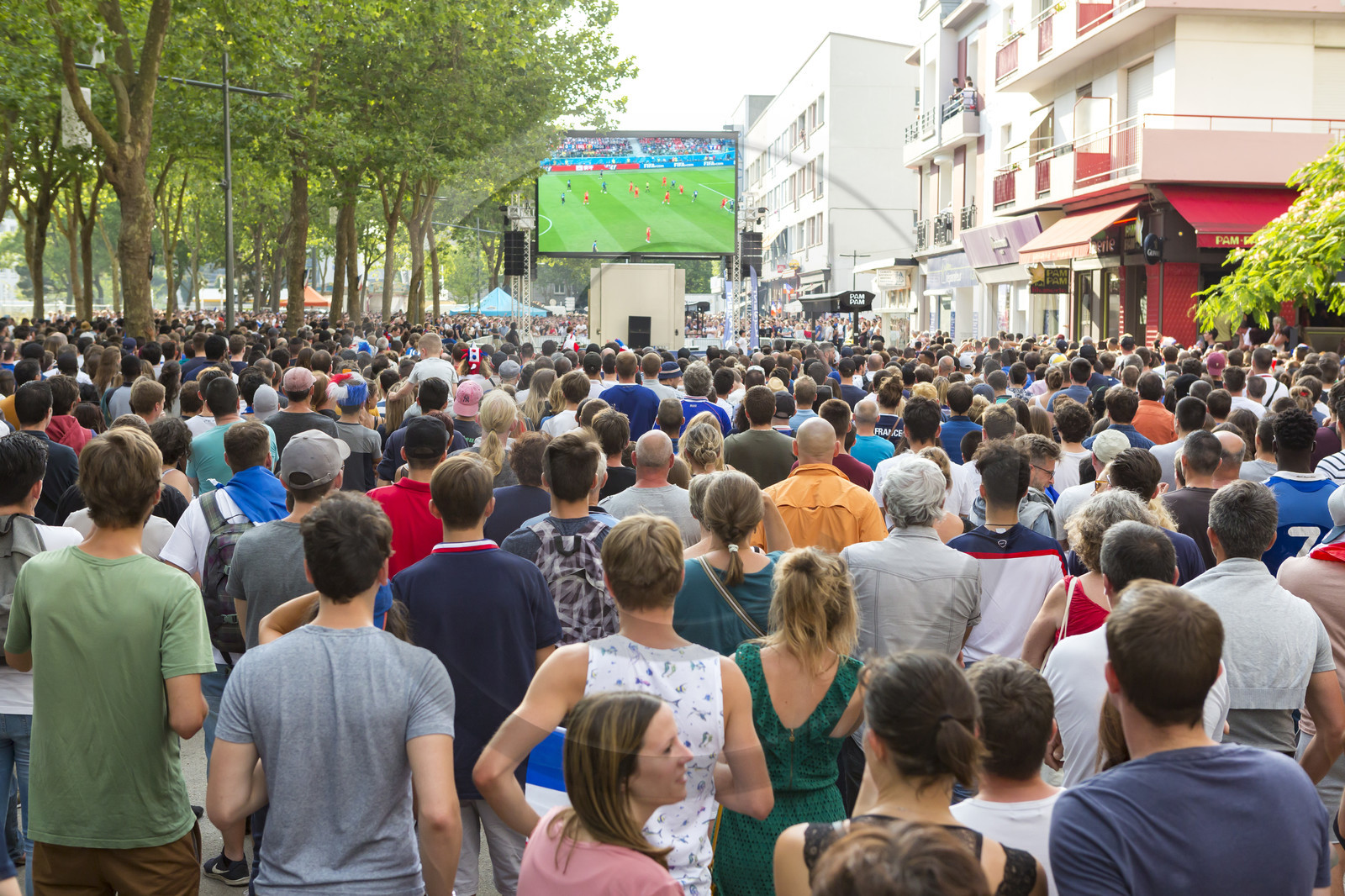 1 2 finale de coupe du monde de Football. Retransmission publique sur écran géant à Lorient