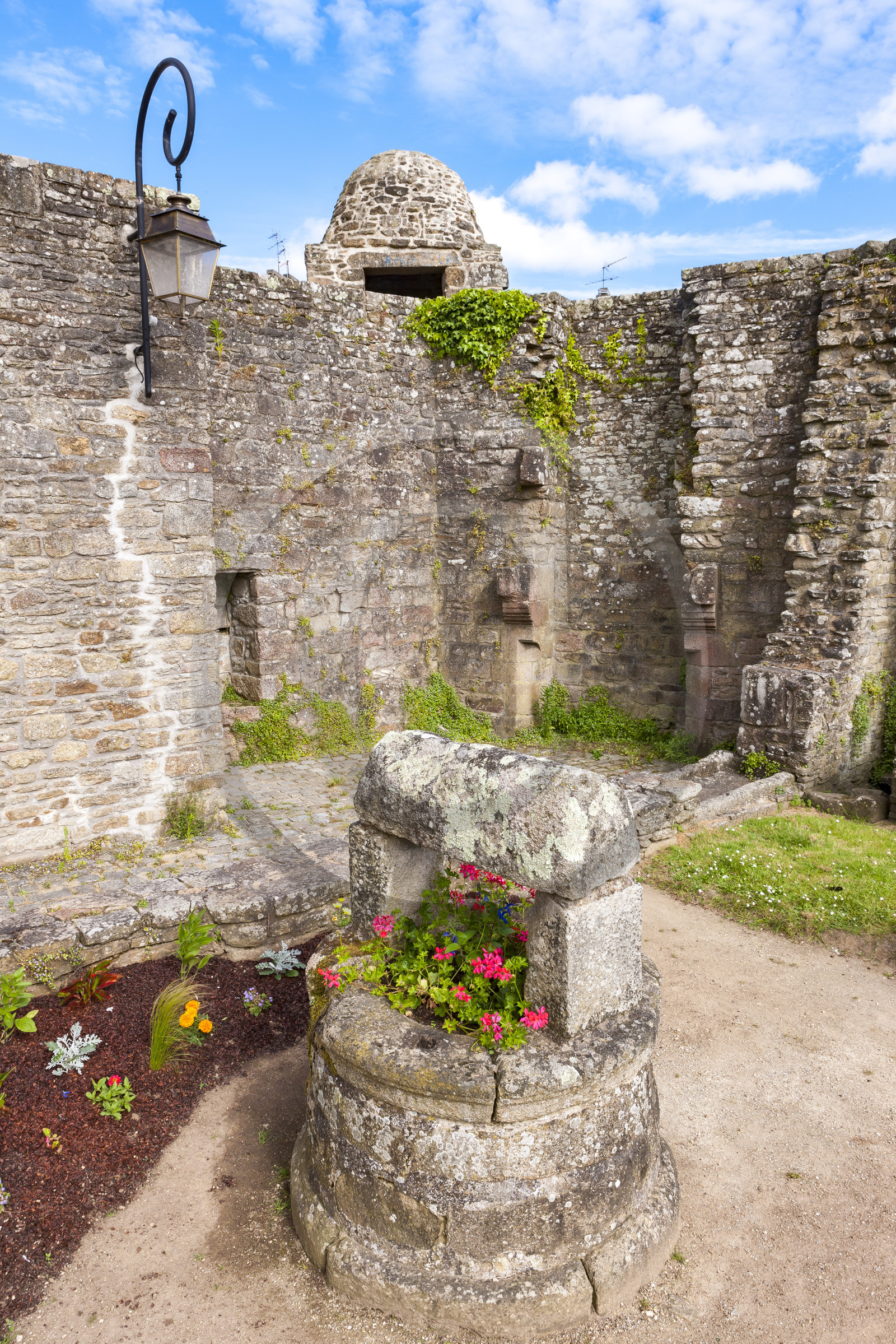 20080619_HennebontLes remparts d'Hennebont_Morbihan_Bretagne_France-8