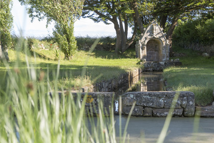 Fontaine de St Colomban _ Carnac
