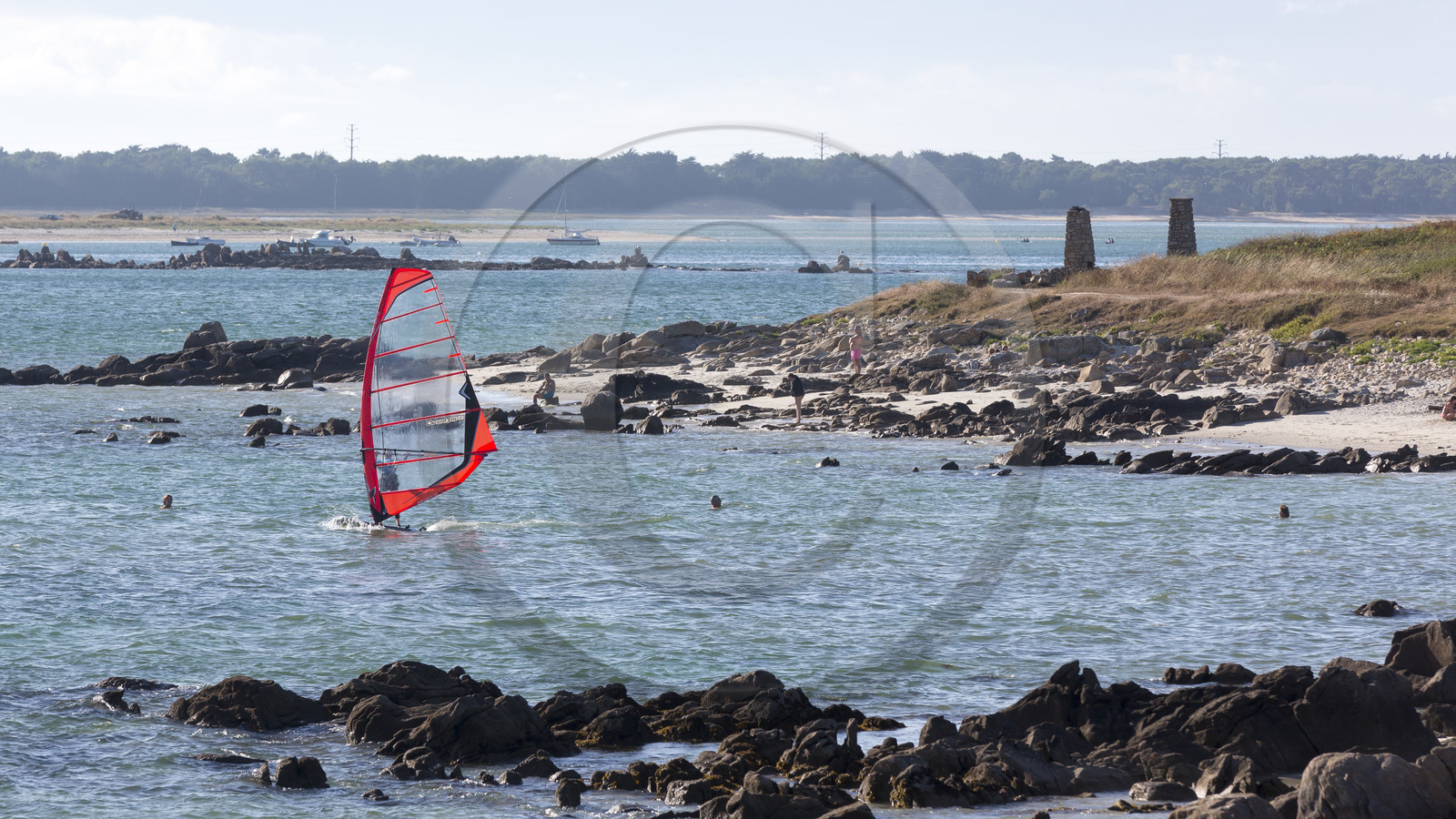 Plage à proximité de la pointe du Pô à Carnac.