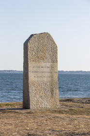 Stèle des émigrés à Carnac