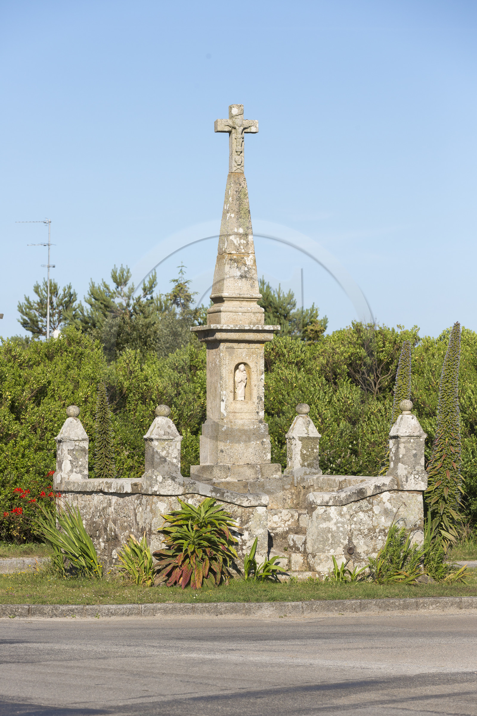 La croix des émigrés à Carnac