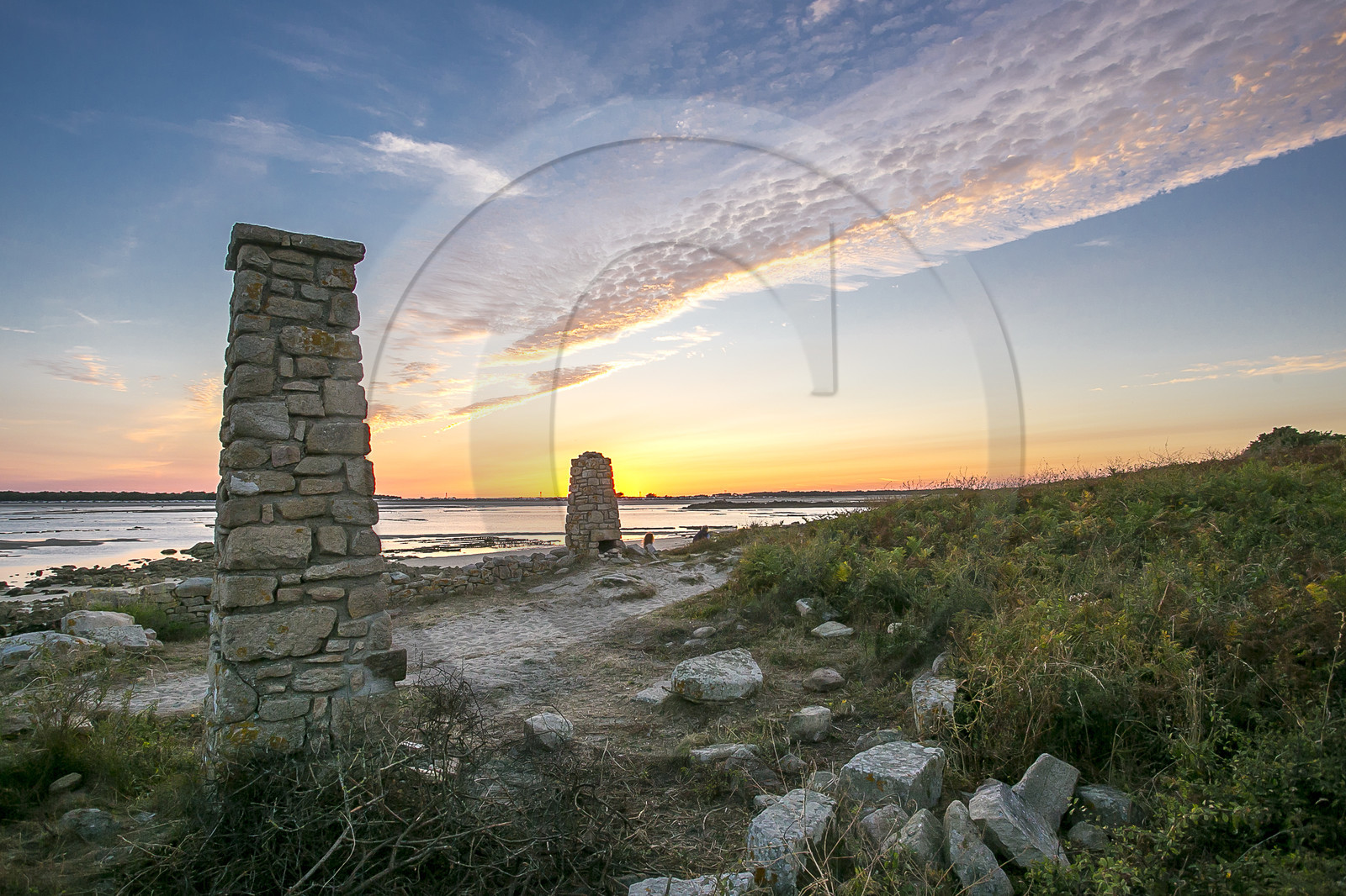 cheminées le long du chemin littoral entre Saint Colomban et l'Anse du Pô à Carnac